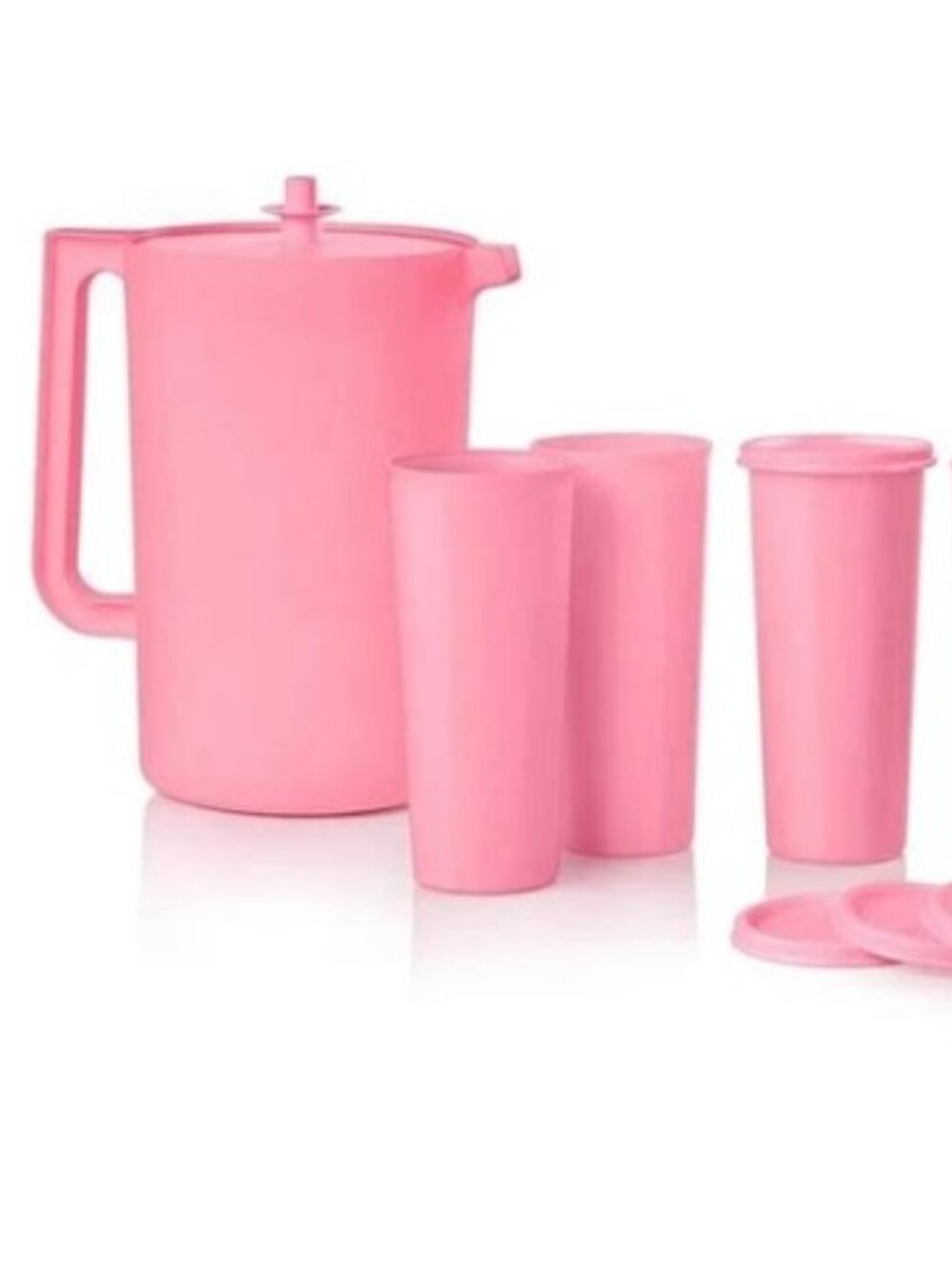 New in Box Tupperware Pitcher & 4 Tumbler Set with Lids